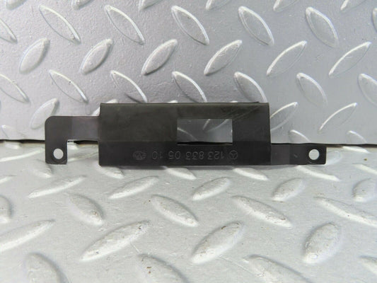 10033 Mercedes-Benz C123 230CE Coupe Heater Control Holder 1238330510