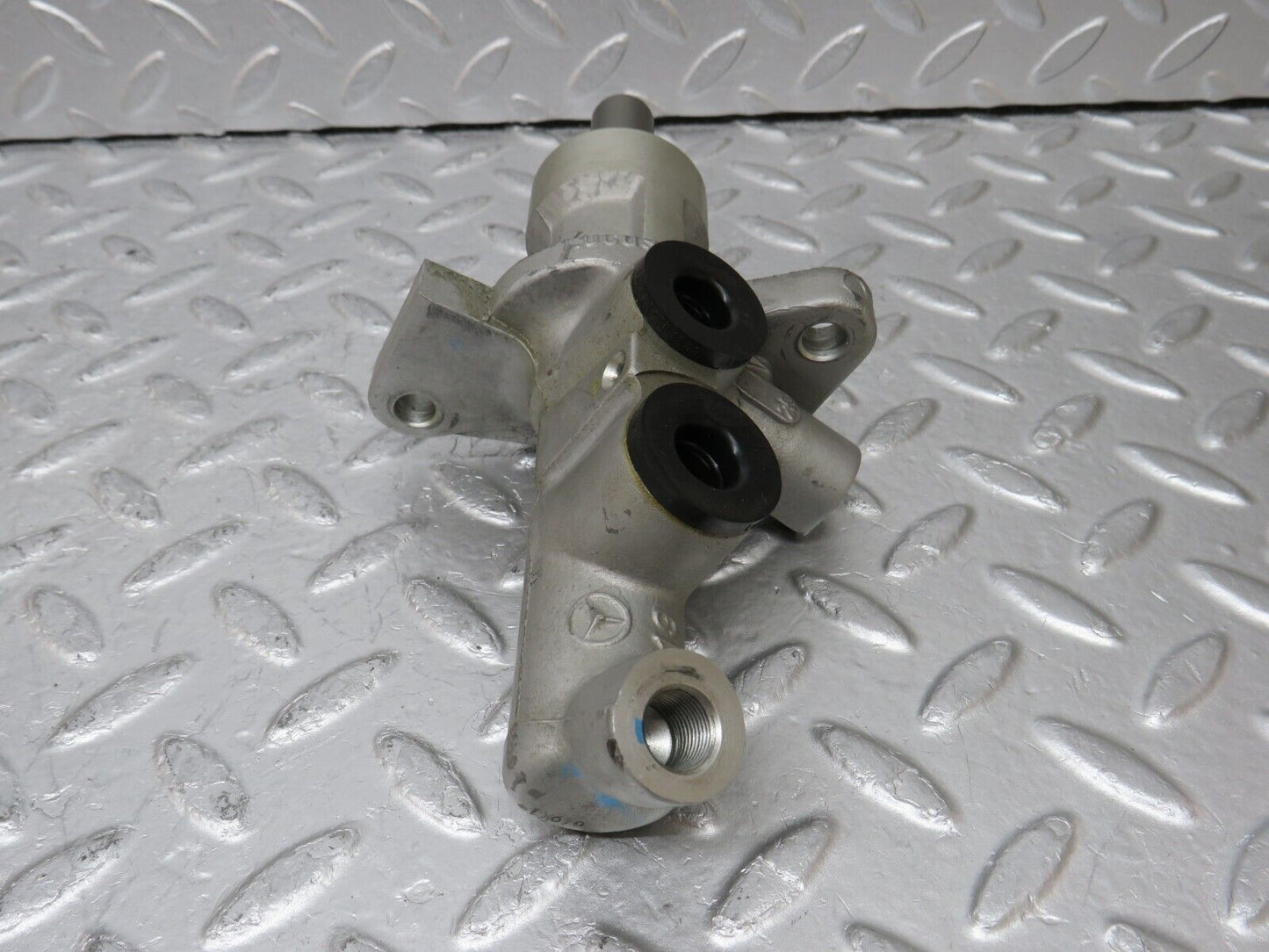 34775 Mercedes-Benz W210 320E Brake Master Cylinder