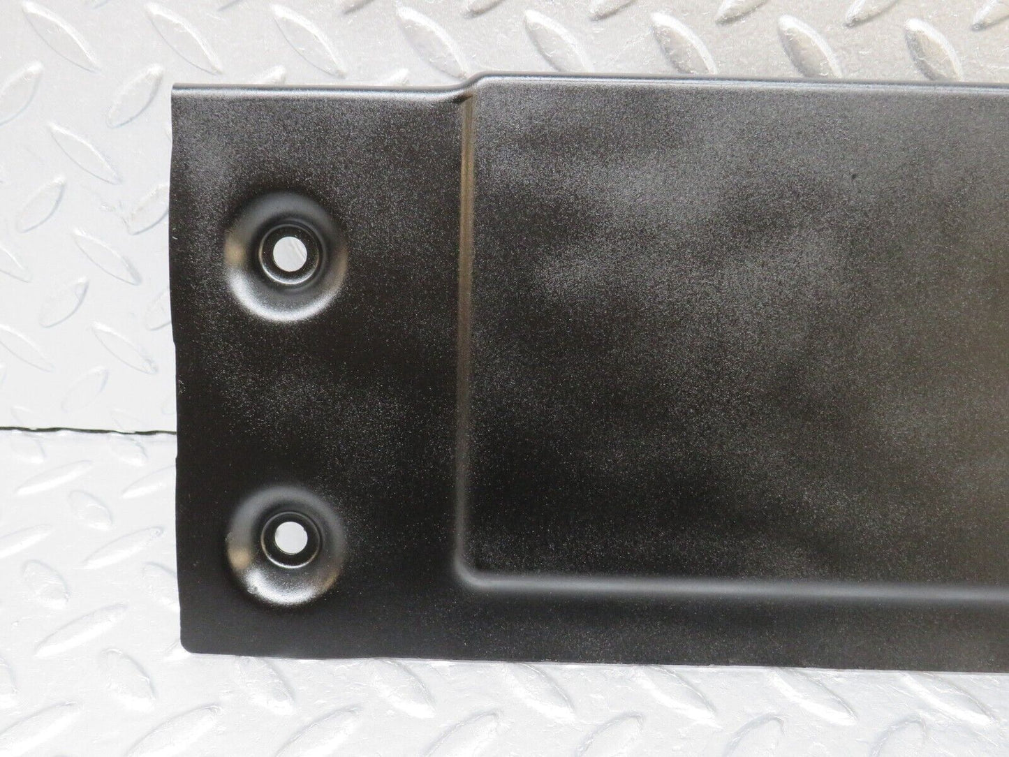 38012 Mercedes-Benz A124 320E Cabriolet Soft Top Hydraulic Pump Support Bracket