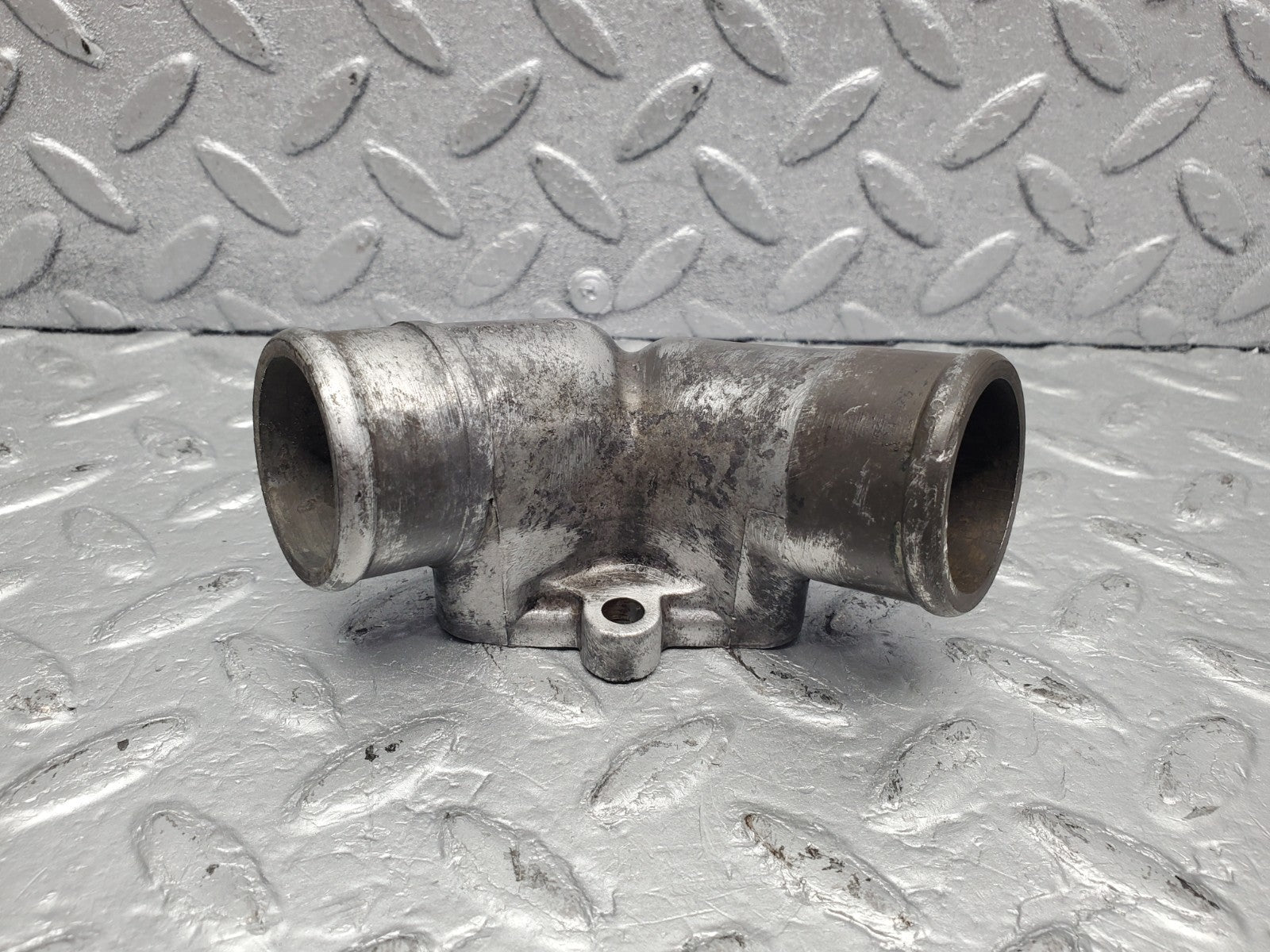 W126 Coupe thermostat housing used OEM