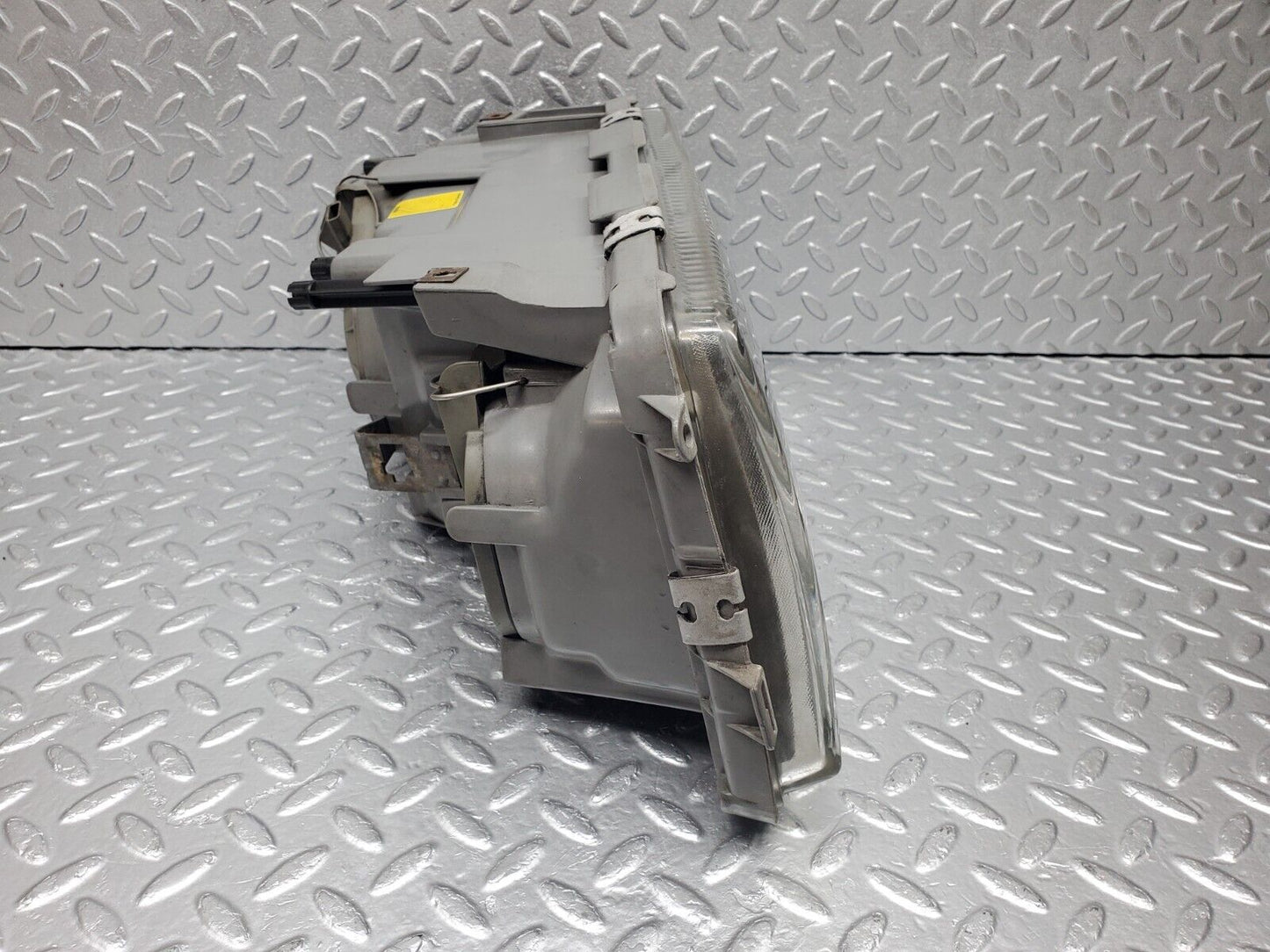 45827 Mercedes-Benz W126 420SE Headlight Left Bosch 0301065705 1268209461