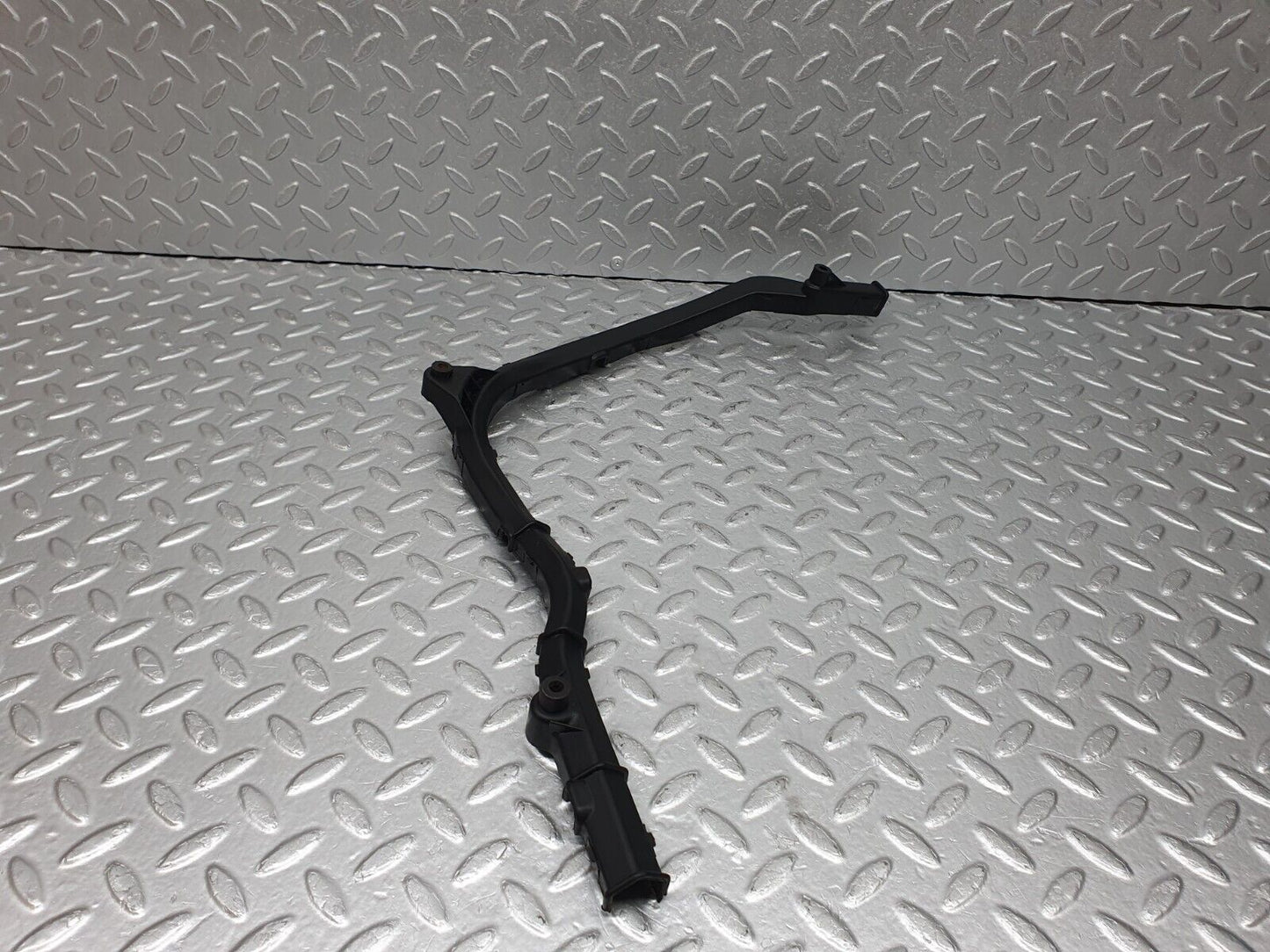 41070 Mercedes-Benz W126 300SE Engine Wire Bracket Holder 1031590213