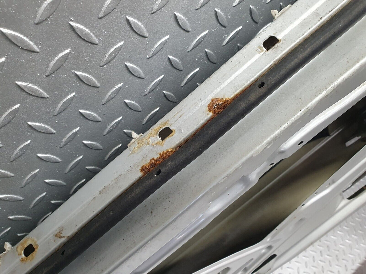 42971 Mercedes-Benz W201 190 2.0L Front Left Door