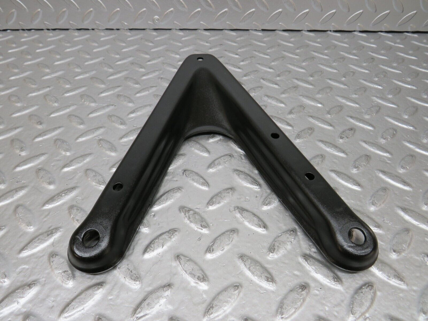 26738 Mercedes-Benz C124 220CE Coupe Air Intake Manifold Bracket