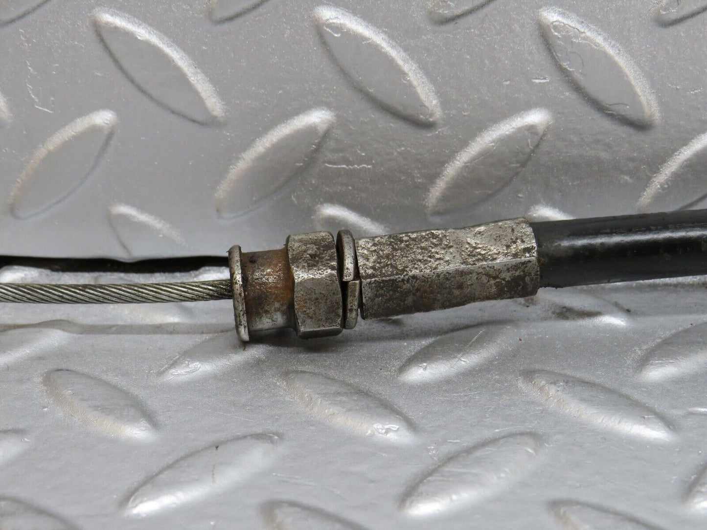 40455 Mercedes-Benz W110 230 Handbrake Cable Handbrake Pulley 1104200790