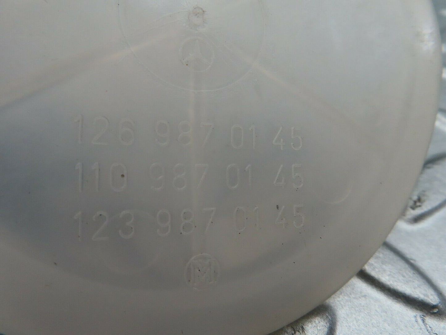 6634 Mercedes-Benz S124 E220 Wagon Lid Cover 1239870145