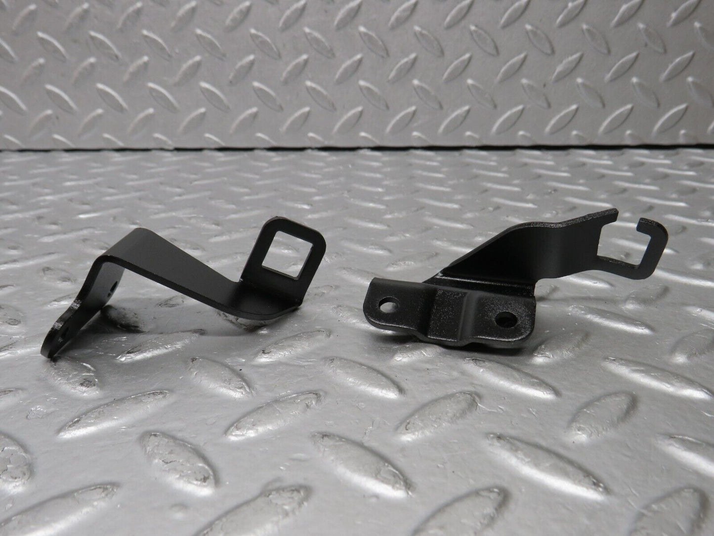 38973 Mercedes-Benz W201 190E 2.6L Accelerator Cable Holder Bracket