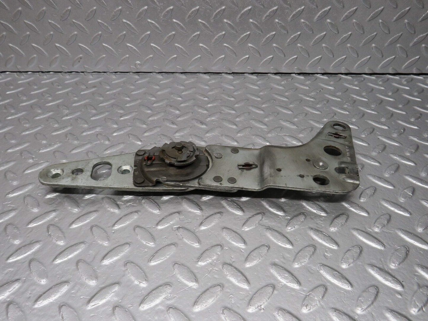 40015 Mercedes-Benz R107 350SL Front Right Seat Hinge 0009109285