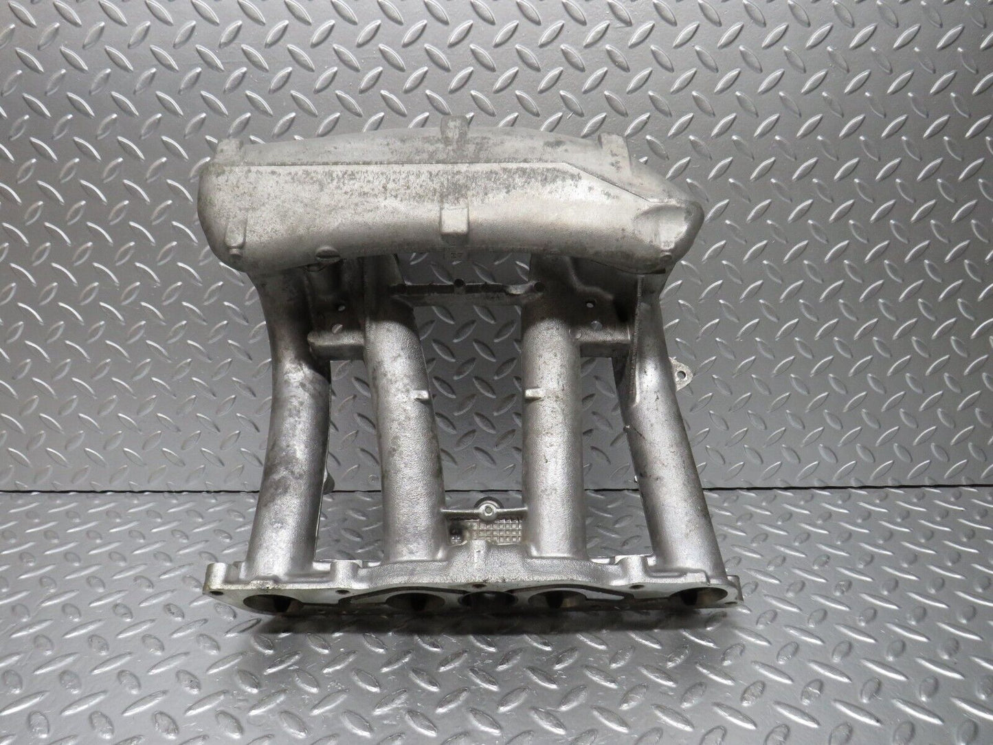 30537 Mercedes-Benz W124 230E Intake Manifold 1021413601
