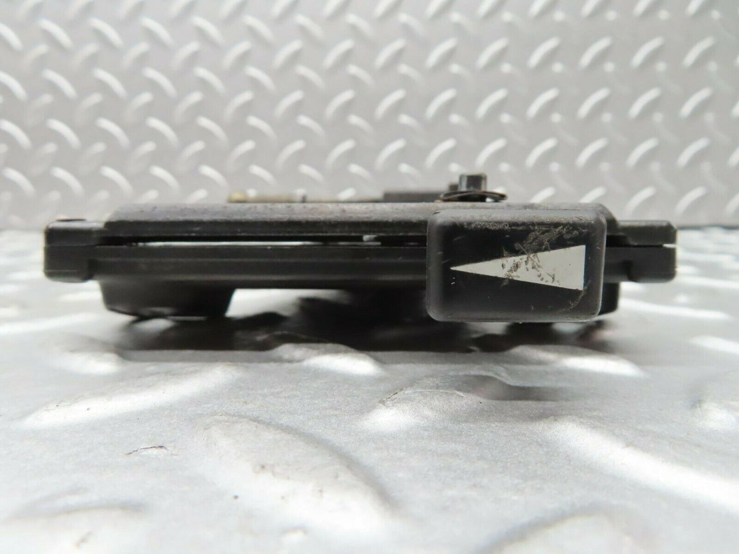 15608 Mercedes-Benz R107 450SL Coupe Air Vent Control Lever Centre