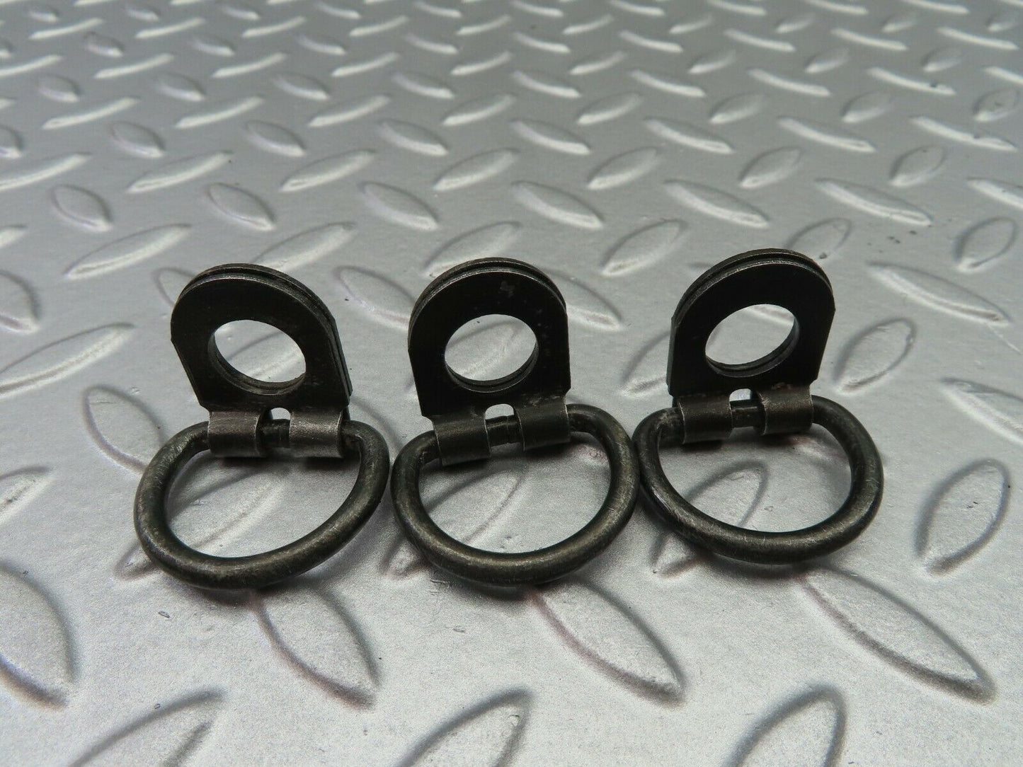 6797 Mercedes-Benz S124 E220 Wagon Trunk Cargo Hook Clip
