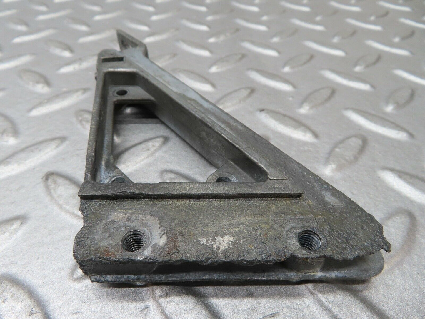 17557 Mercedes-Benz W116 450SEL Wing Mirror Bracket 1167250041
