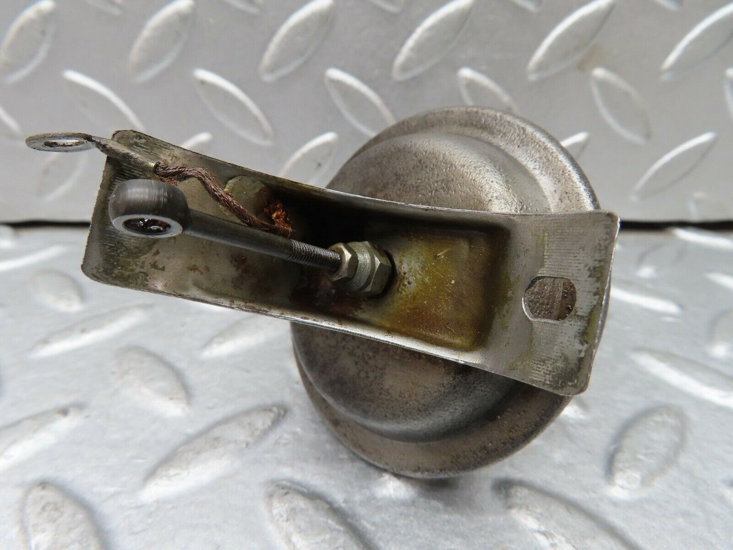 18574 Mercedes-Benz W136 170V Ignition Distributor Vacuum Control Valve