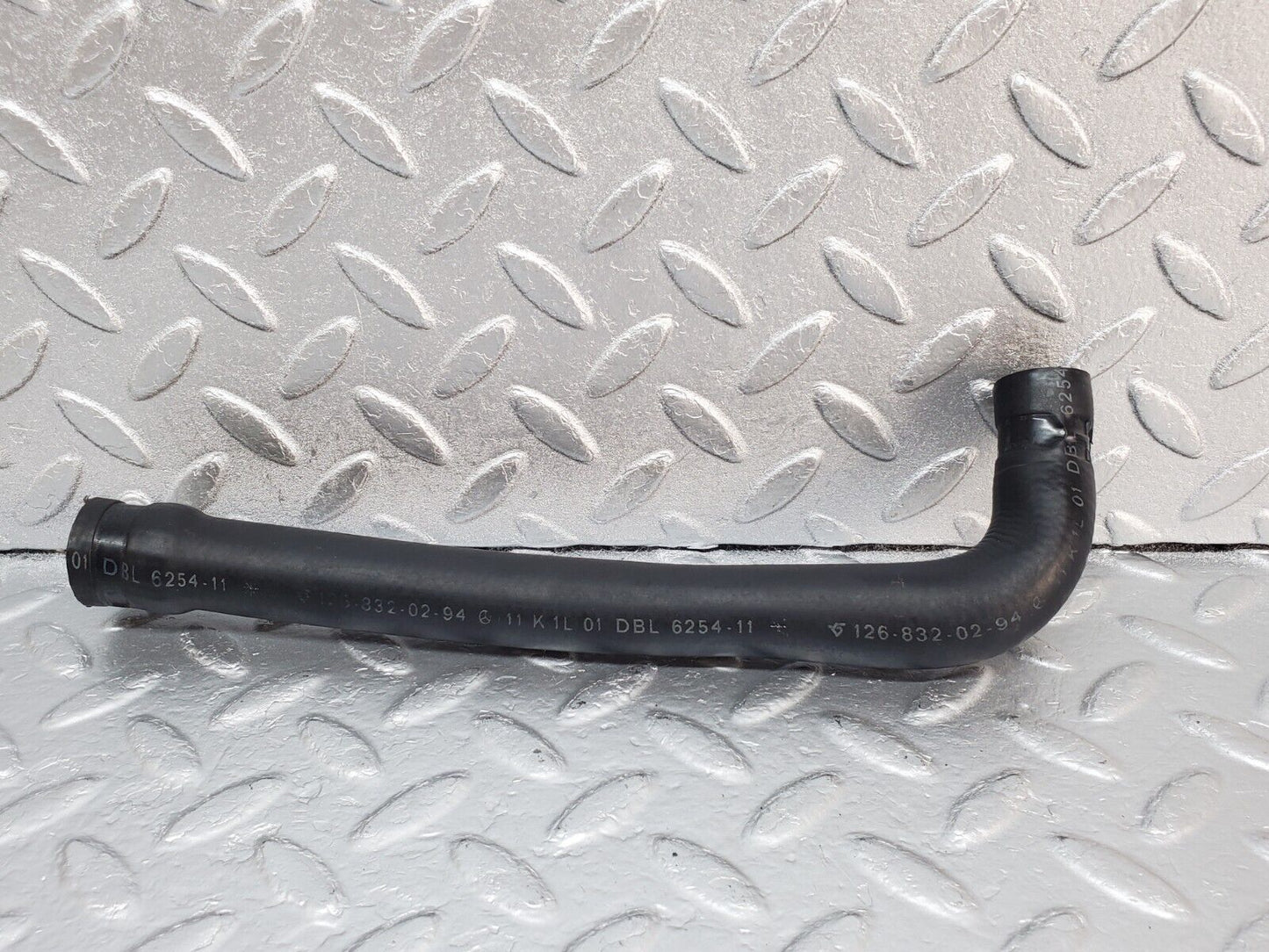 45687 Mercedes-Benz W126 420SE Heater Hose Pipe 1268320294