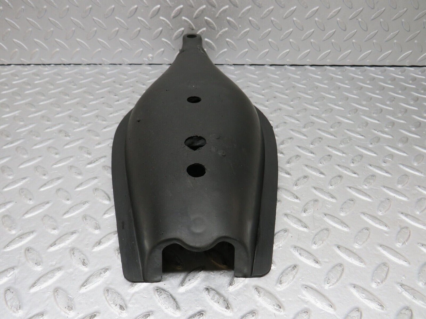 36460 Mercedes-Benz W201 190E 2.0L Rear Control Arm Cover 1243520088