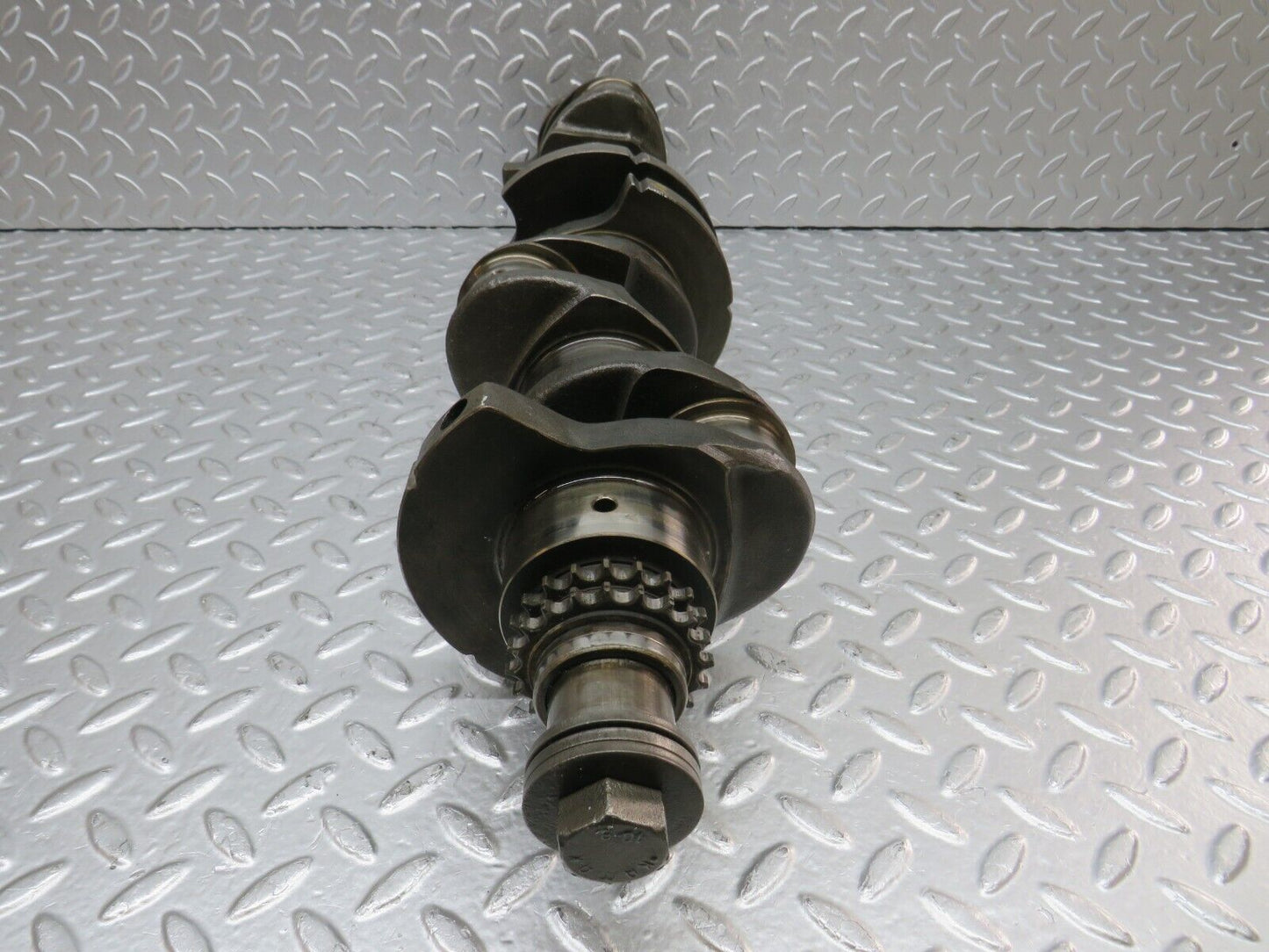 32929 Mercedes-Benz W123 300D Crankshaft OM617.912 6170310401