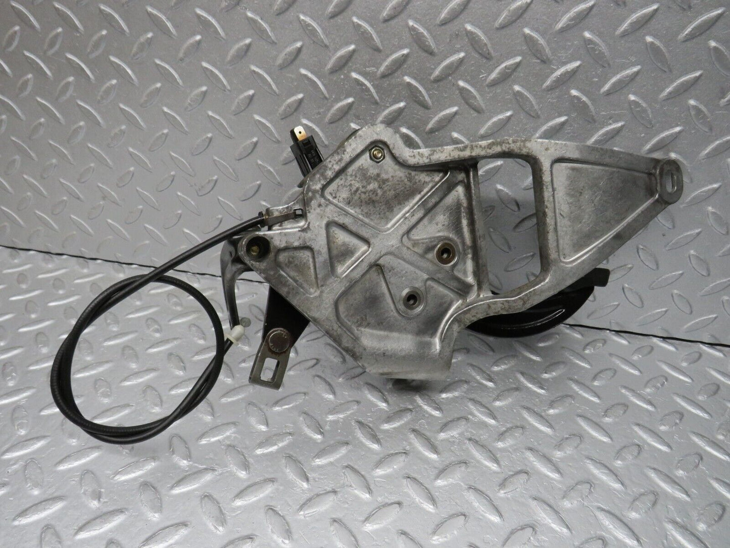 38032 Mercedes-Benz A124 320E Cabriolet Parking Brake Pedal 1244270801 1244270736