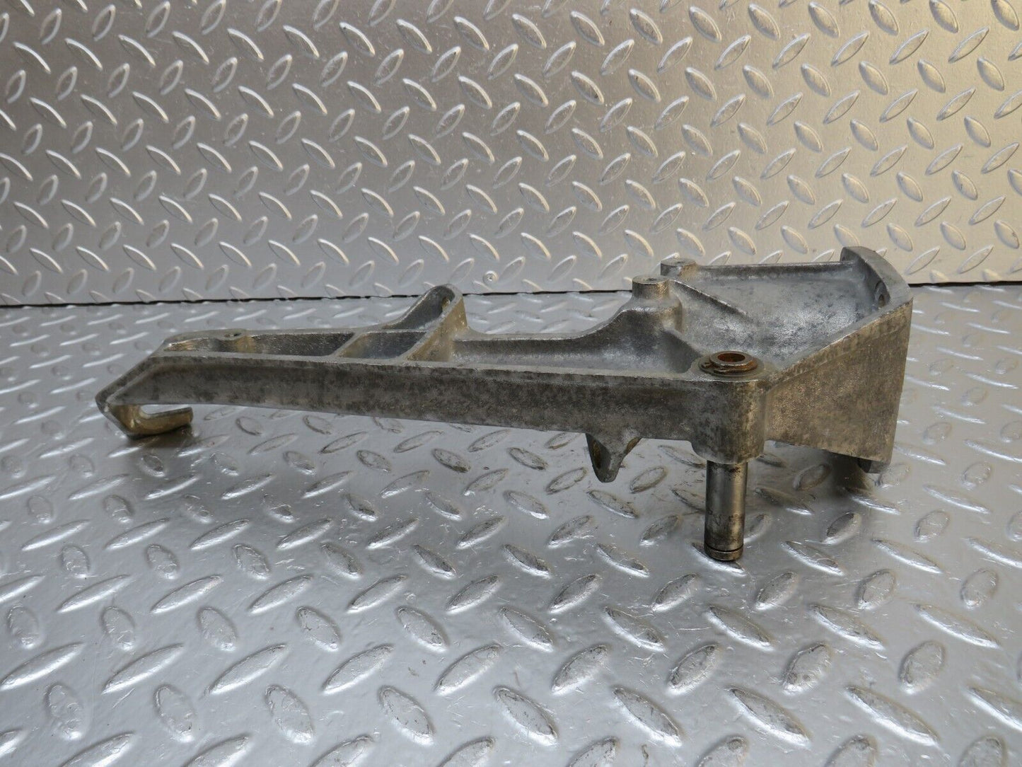 32263 Mercedes-Benz C107 350SLC Coupe Brake Pedal Bracket 1072940901