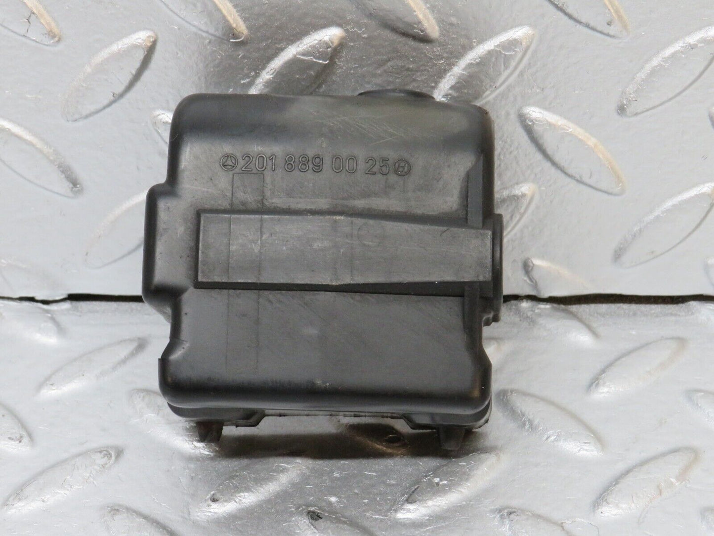 31878 Mercedes-Benz W201 190L E Hood Bonnet Lock Cover 2018890025