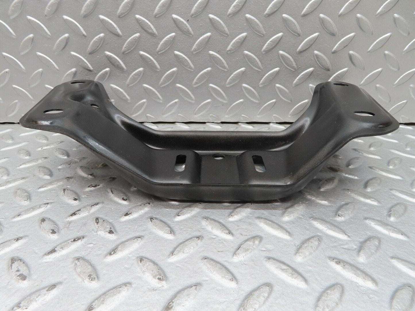 16828 Mercedes-Benz C123 280CE Coupe Gearbox Mount Bracket