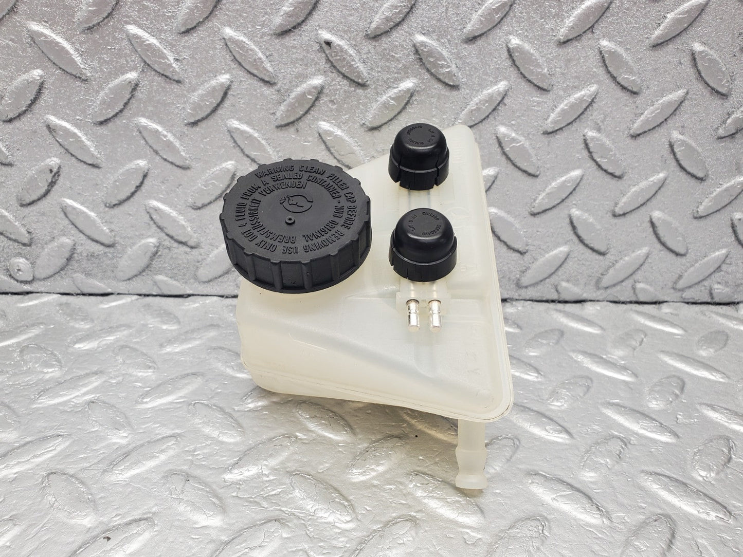 W201 Baby Benz brake fluid reservoir tank used OEM