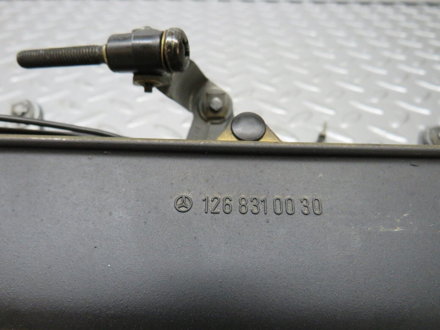 25097 Mercedes-Benz W126 Dashboard Centre Air Vent Console 1268310030