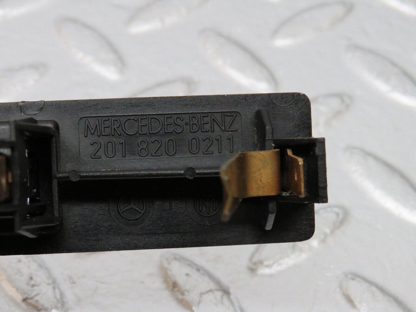 33607 Mercedes-Benz W201 190E 2.0L Trunk Boot Light Switch 2018200211