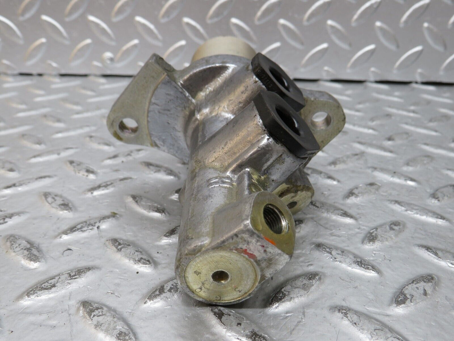 26683 Mercedes-Benz C124 220CE Coupe Brake Master Cylinder Ate 19/23