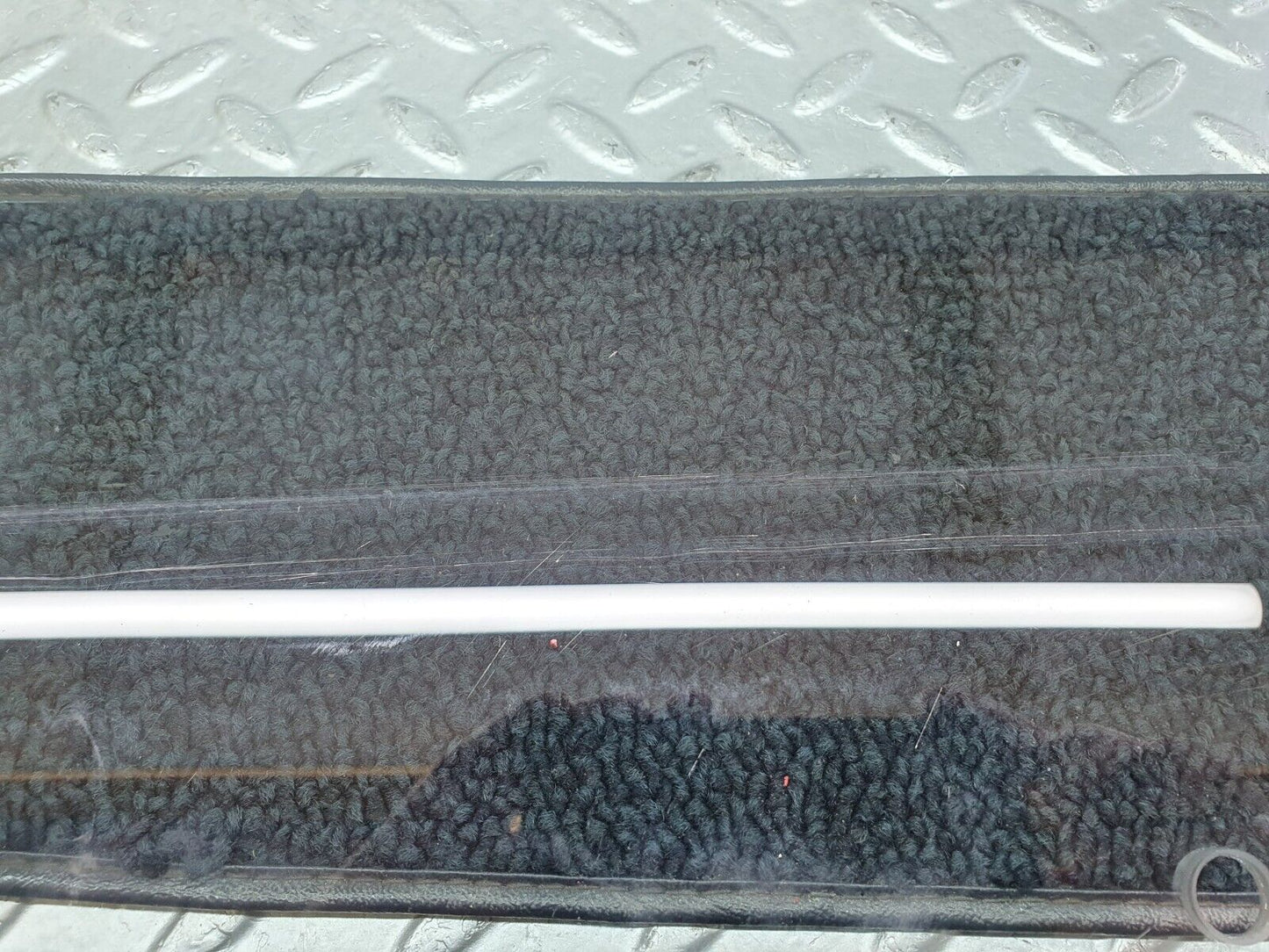 43757 Mercedes-Benz C126 380SEC Coupe Left Door Window Glass