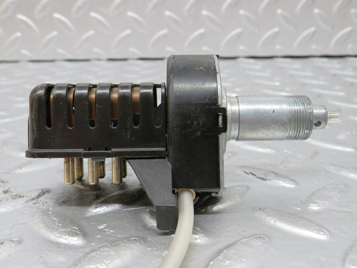 34148 Mercedes-Benz W124 260E Heater Blower Switch 1248202210