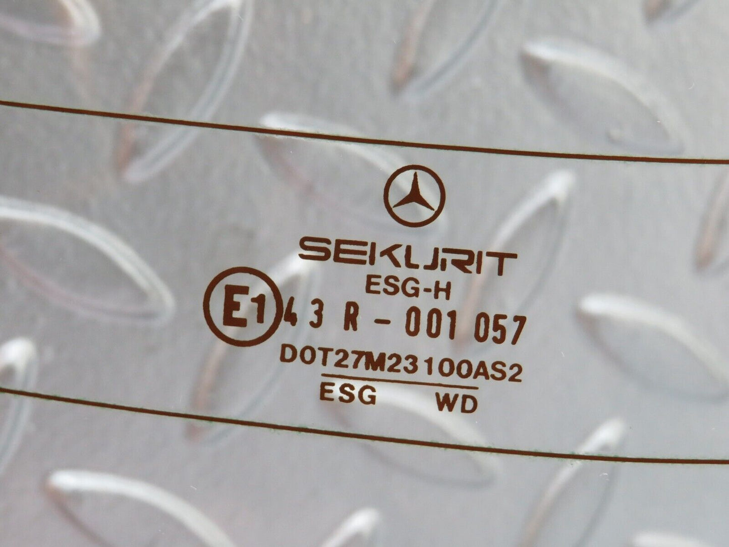 33806 Mercedes-Benz W201 190E 2.0L Rear Heated Windscreen Glass