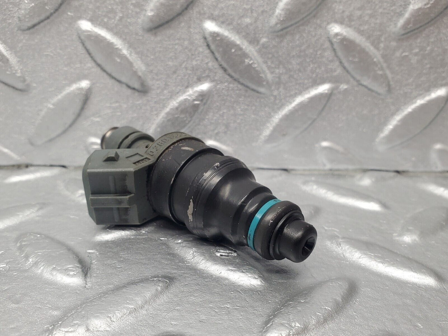 46240 Mercedes-Benz W124 280E Fuel Injector Bosch 0280155209 0000787323