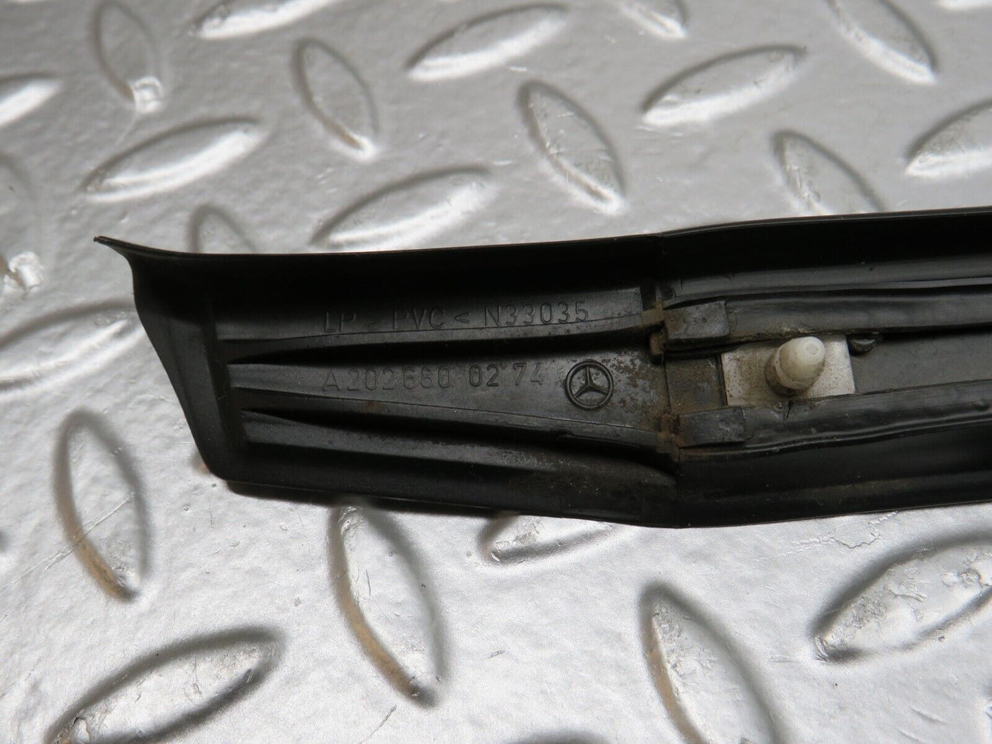 33499 Mercedes-Benz W202 C180 Skirt Sill Moulding Trim Right Side 2026800274