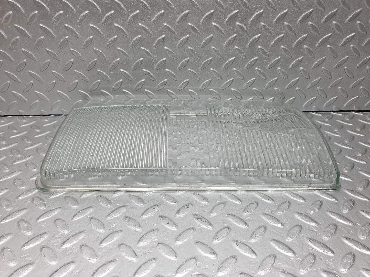 40723 Mercedes-Benz W123 300D Headlight Lens Right Hella 34461R19