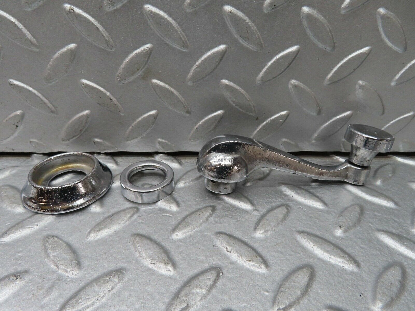 18581 Mercedes-Benz W120 W121 Ponton Window Lifter Crank Handle Chrome