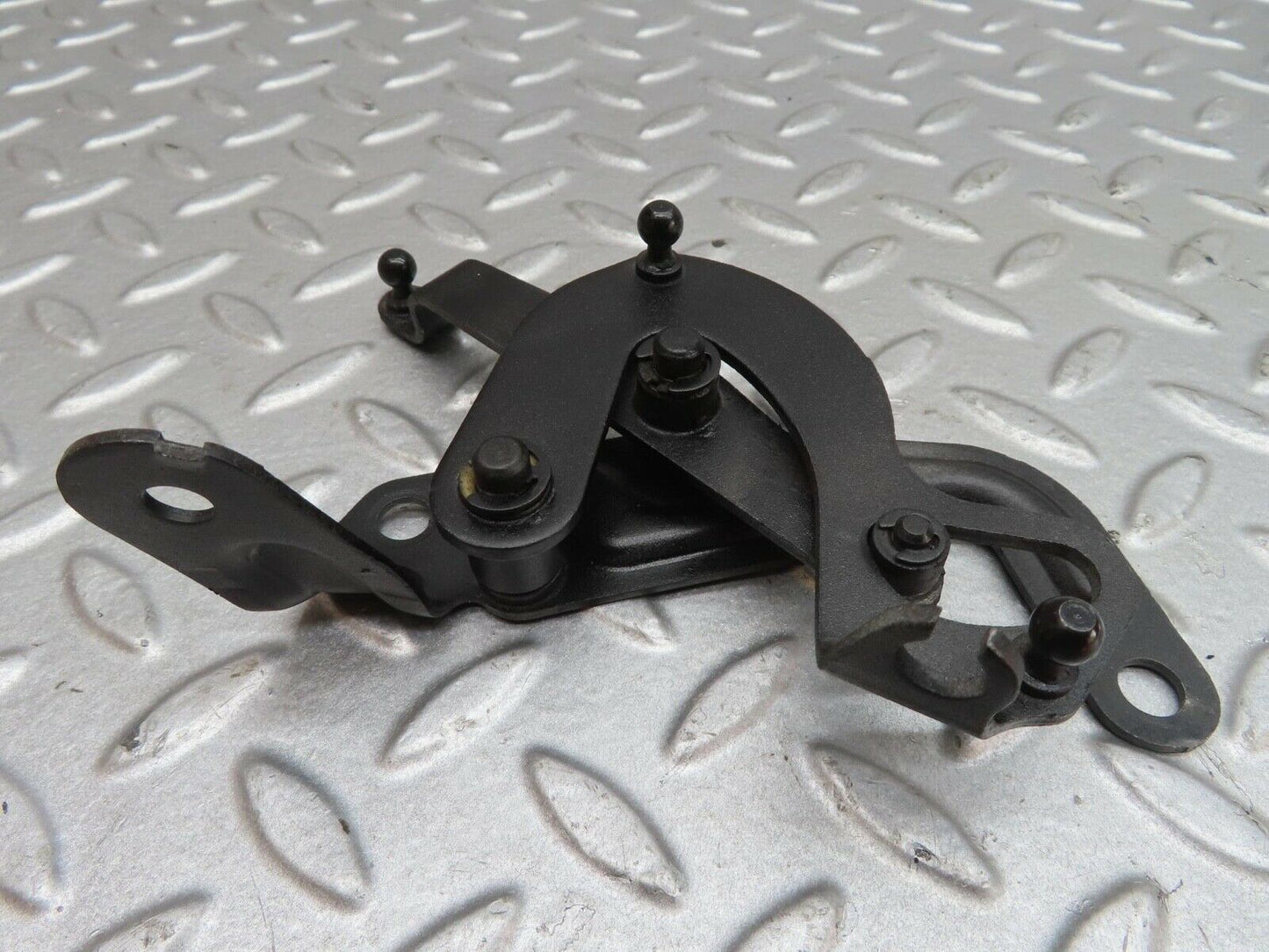 13805 Mercedes-Benz R107 450SL Throttle Linkage