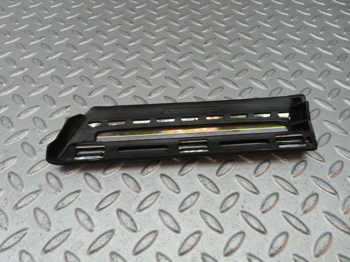 9591 Mercedes-Benz C123 280CE Coupe Front Left Fender Lower Moulding Trim