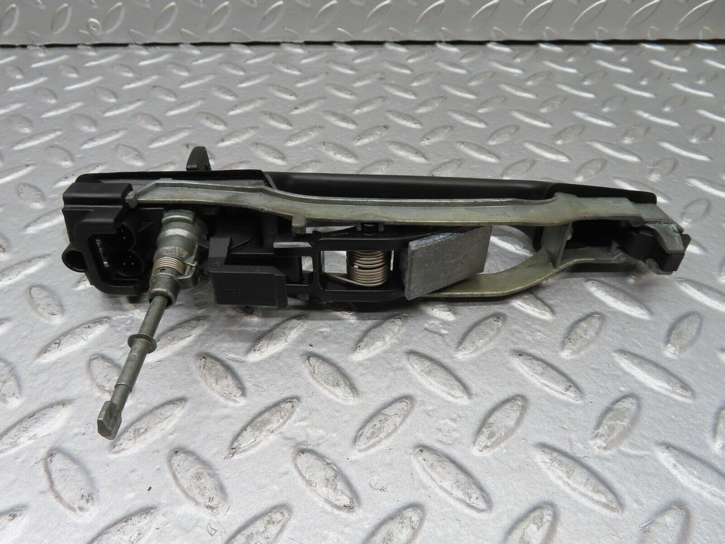 20058 Mercedes-Benz R129 300SL Coupe Left Exterior Door Handle With Key