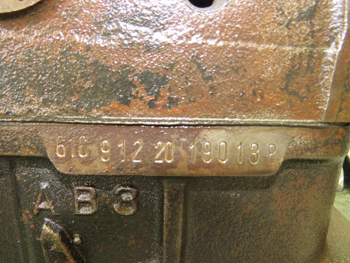 35952 Mercedes-Benz 240D OM616.912 Complete Engine 6160112801