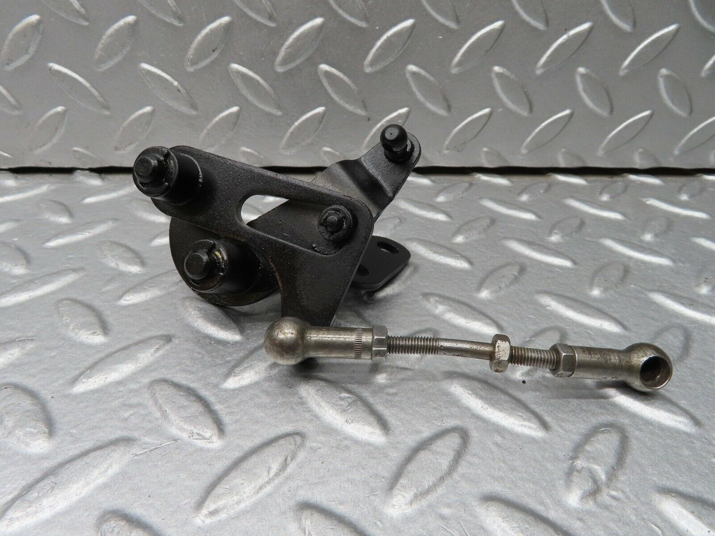 18201 Mercedes-Benz W111 220SE Coupe Throttle Linkage