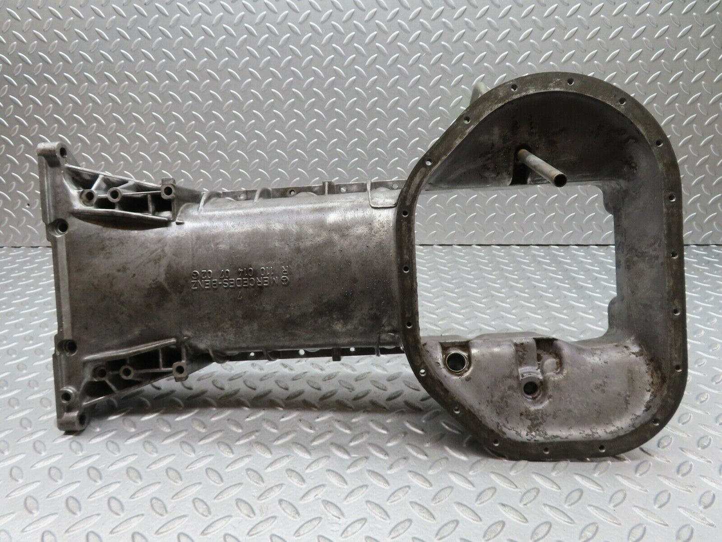 16991 Mercedes-Benz C123 280CE Coupe Oil Pan Oil Sump 1100140702
