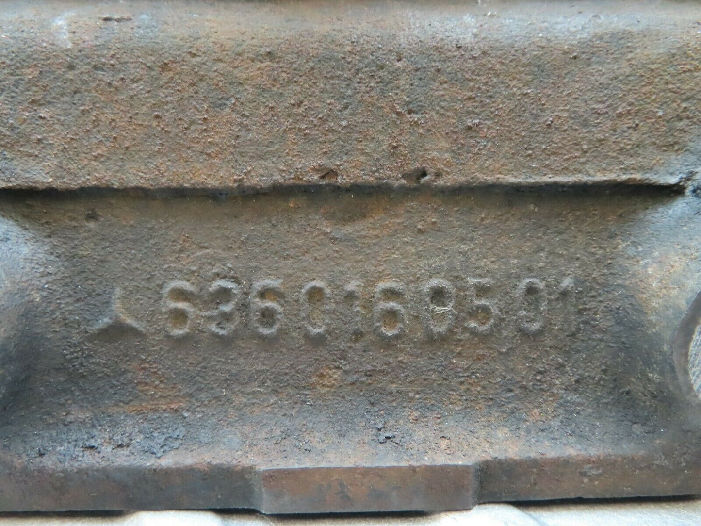 0352 Mercedes-Benz W120 180D Ponton Cylinder Head 6360160501
