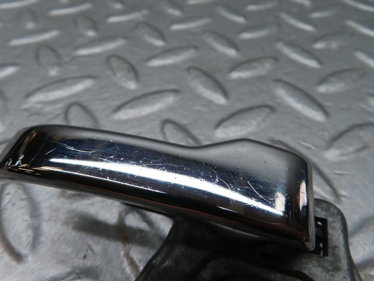 17945 Mercedes-Benz W123 200 Right Interior Door Handle 1107660419