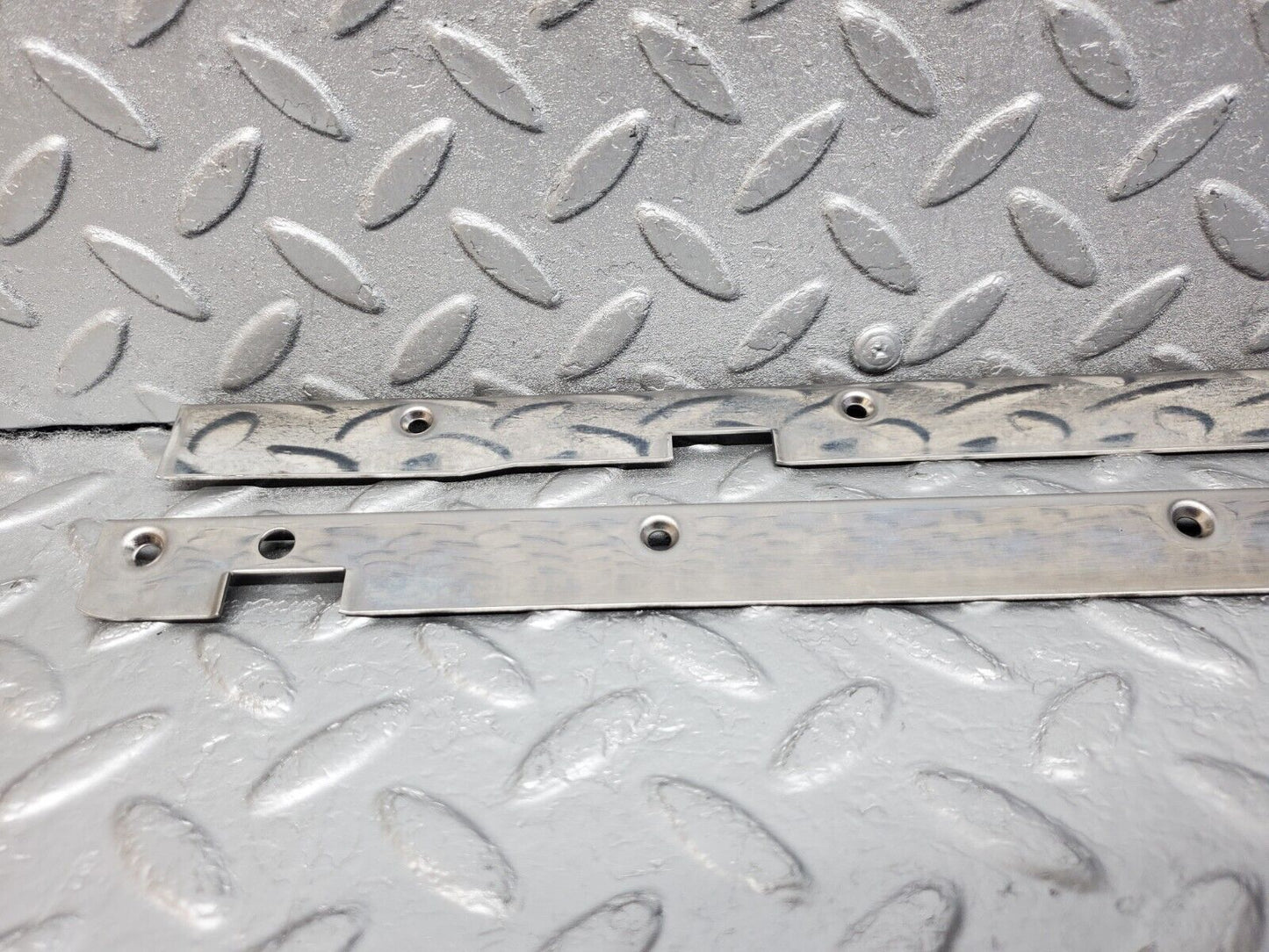 45983 Mercedes-Benz W126 420SE Sunroof Chrome Trim Set