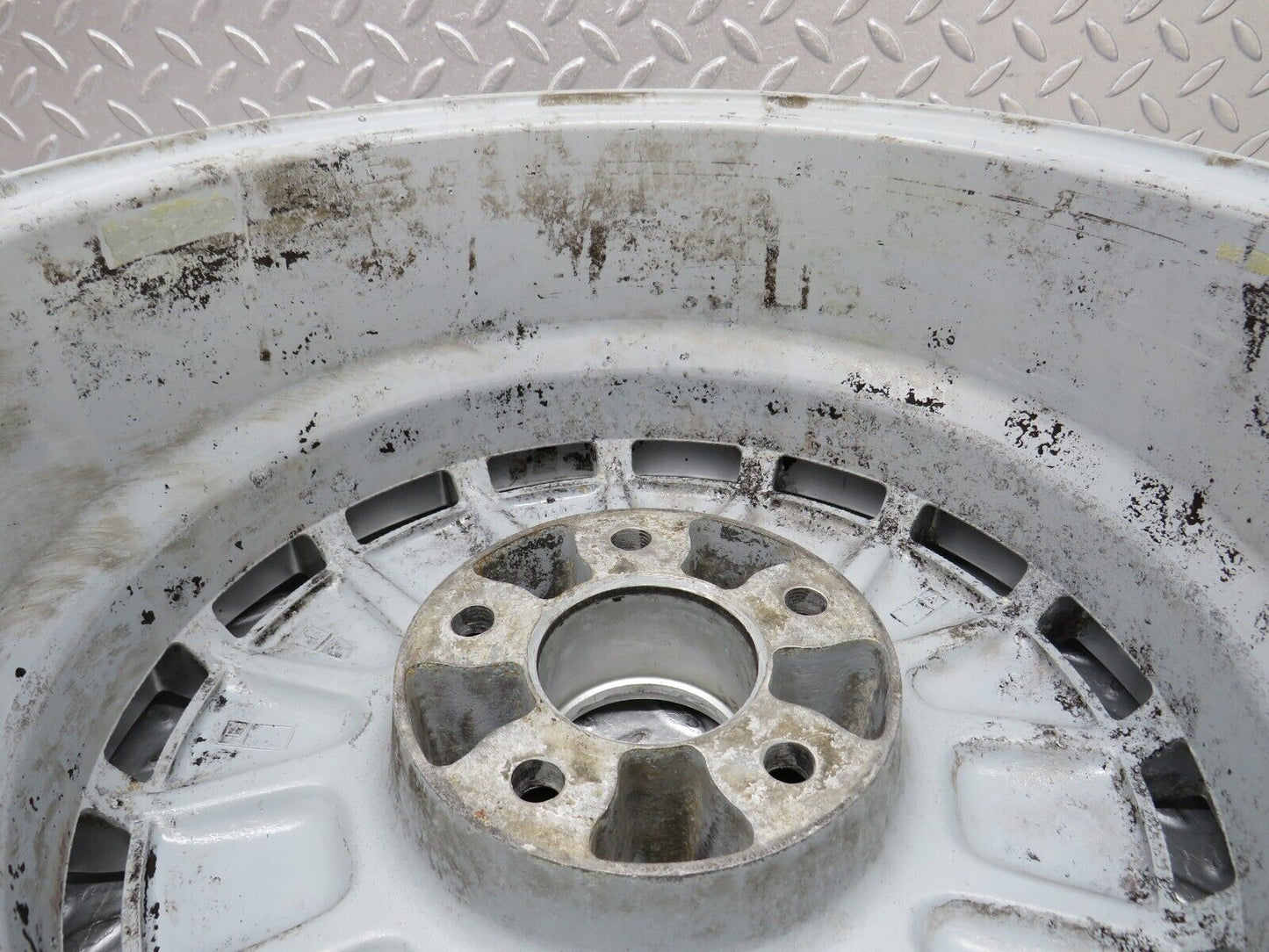 36918 Mercedes-Benz Alloy Wheel 6.5Jx15 H2 ET30