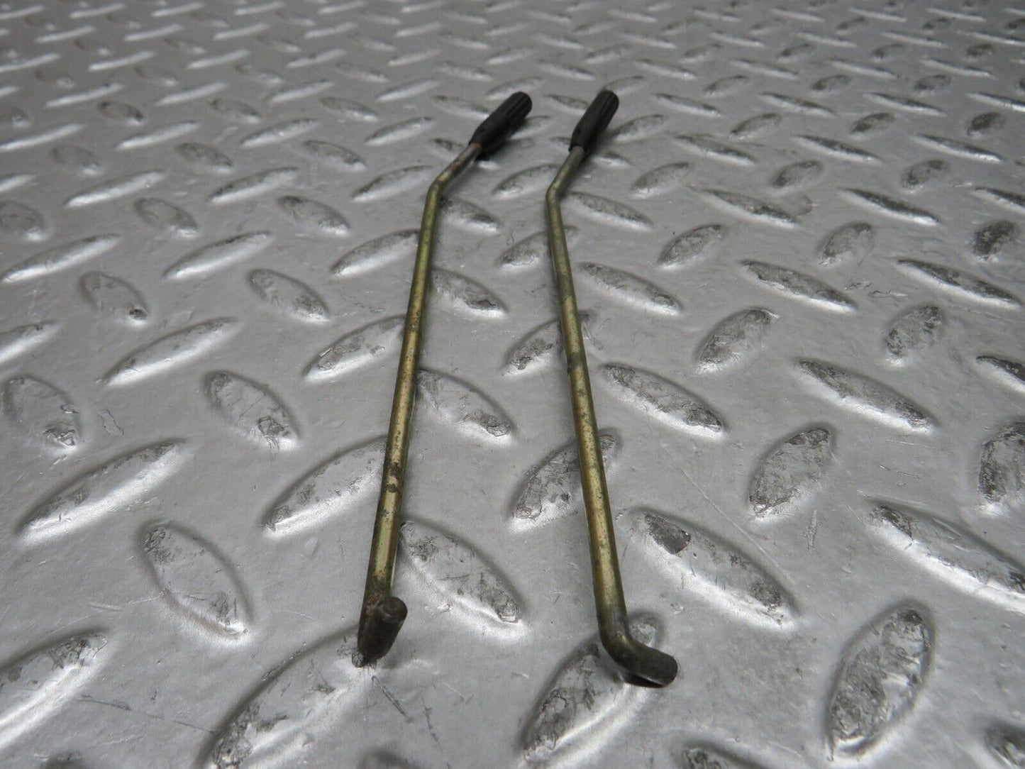 29170 Mercedes-Benz C124 320CE Coupe Door Lock Knob Pair