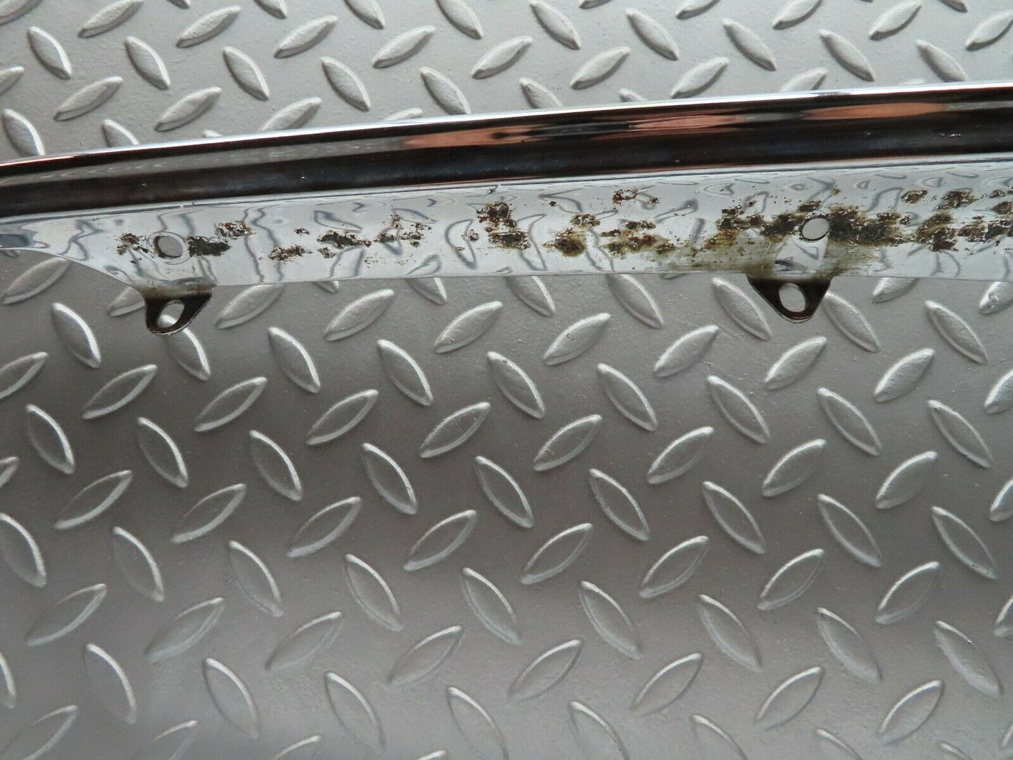 5067 Mercedes-Benz R107 350SL Bonnet Grill Chrome Frame