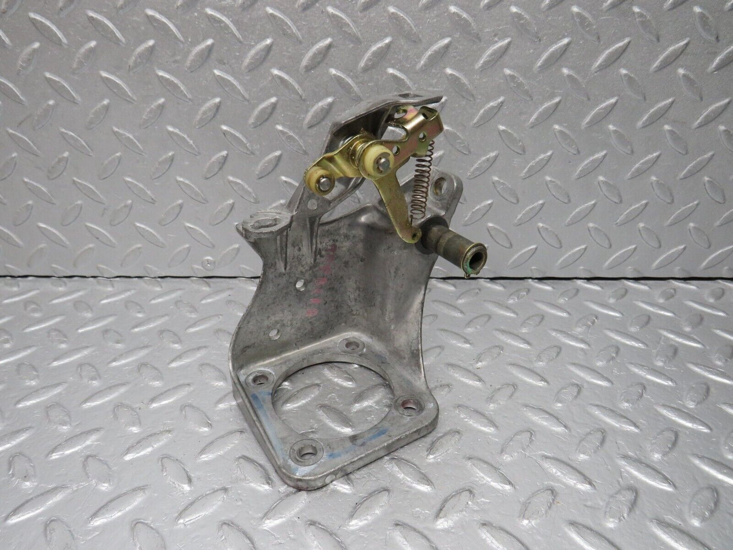 38764 Mercedes-Benz W201 190E 2.6L Brake Pedal Bracket 1242900919
