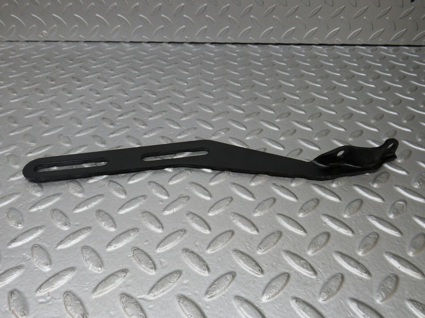 36136 Mercedes-Benz W126 420SE Exhaust Bracket