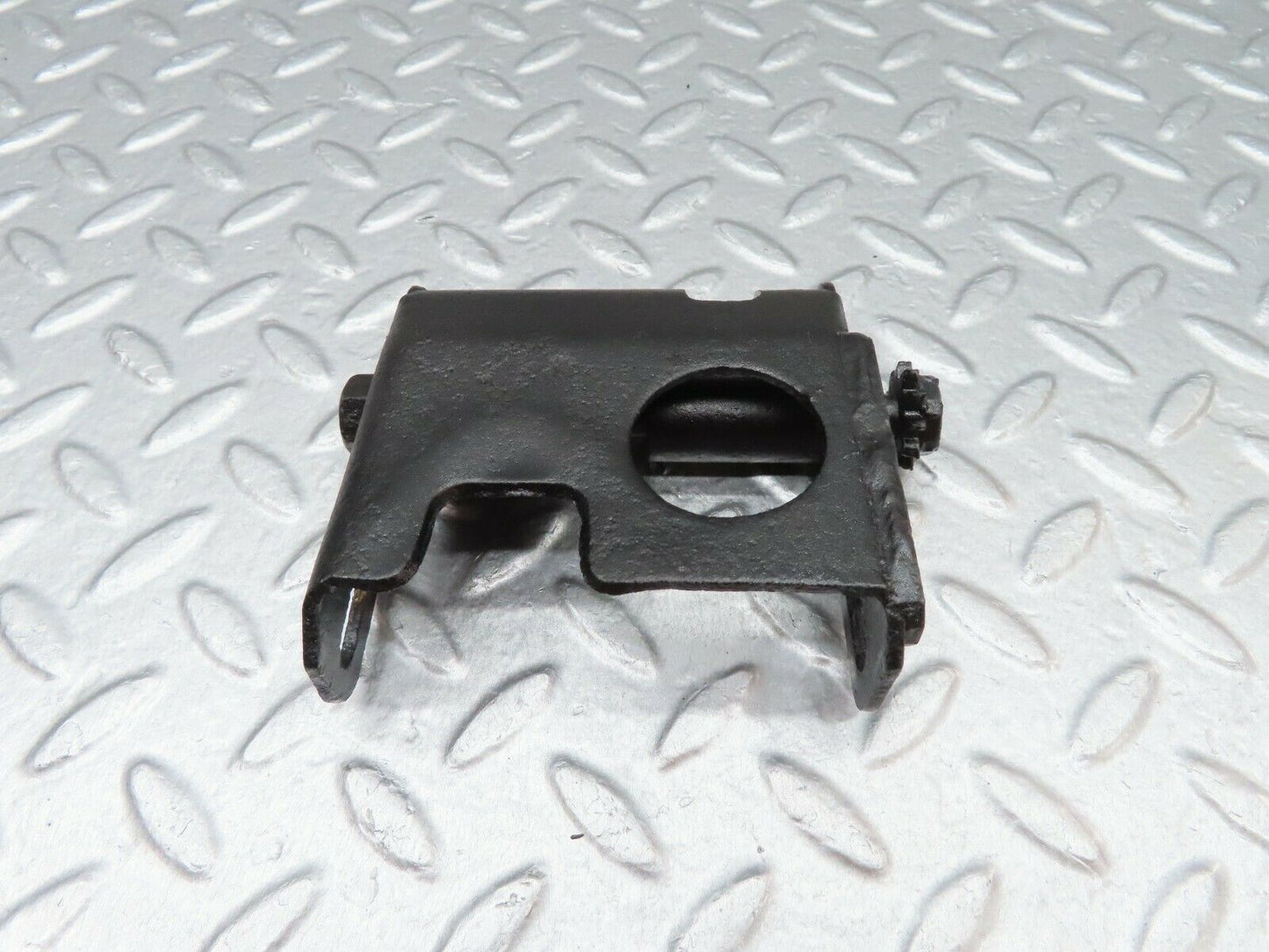 17992 Mercedes-Benz W123 200 Alternator Generator Bracket